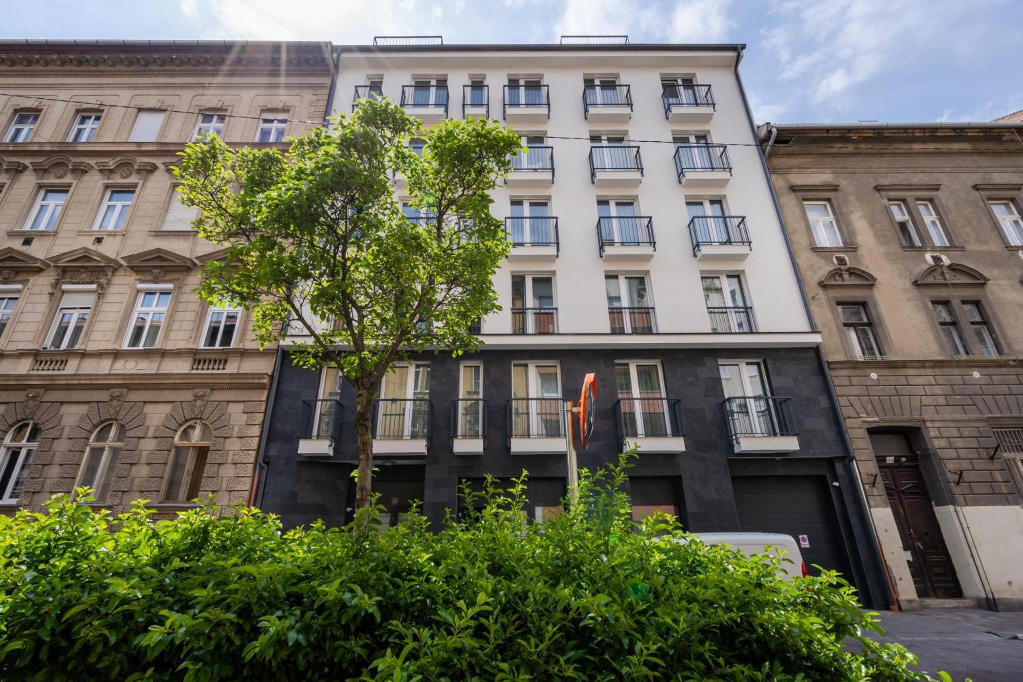 The Rose Garden Budapest Apartments Zewnętrze zdjęcie