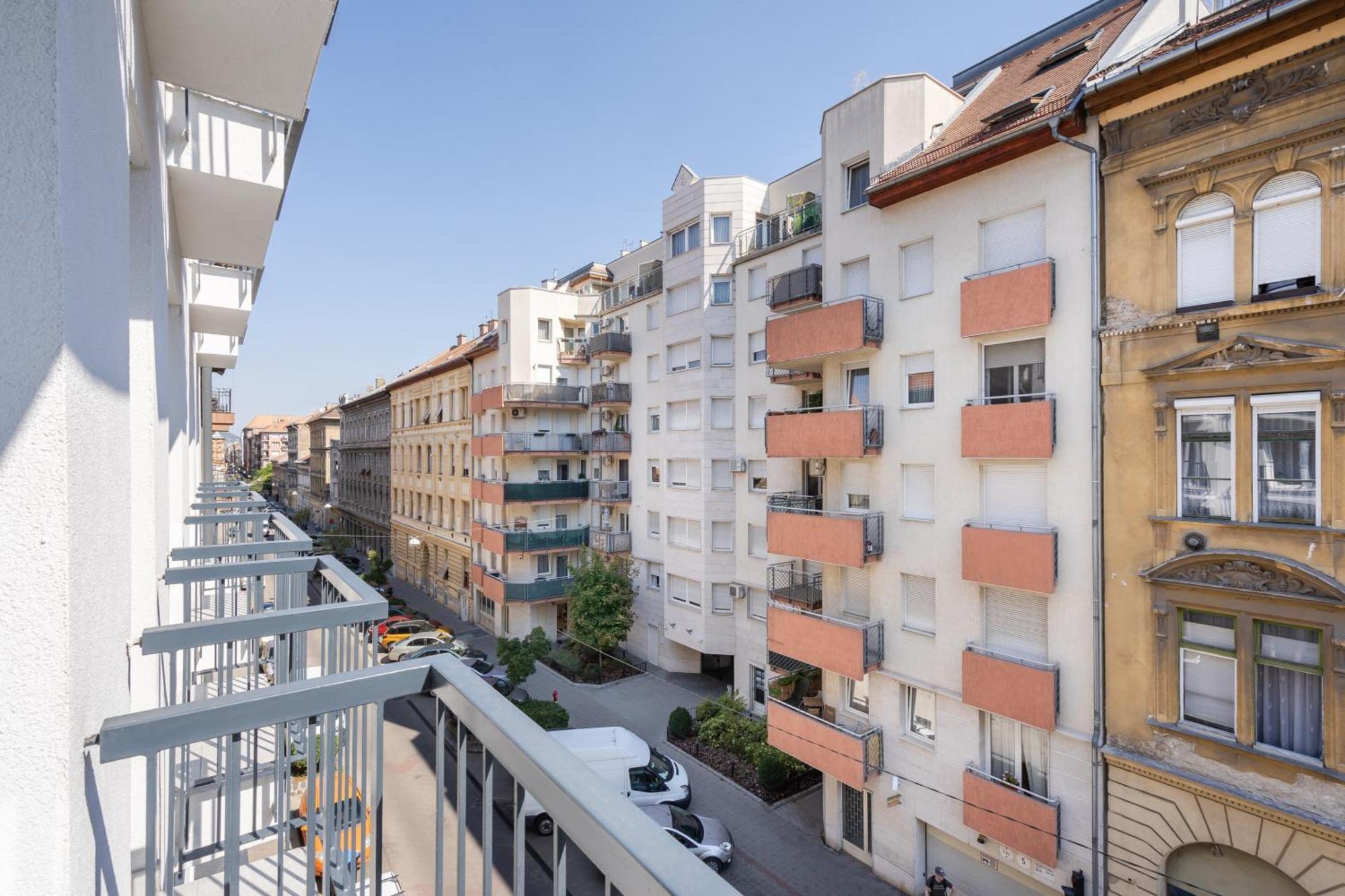 The Rose Garden Budapest Apartments Zewnętrze zdjęcie